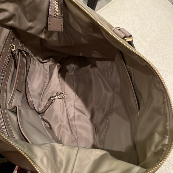 MICHAEL KORS bag large tan:khaki color so much room ! - Picture 12 of 12